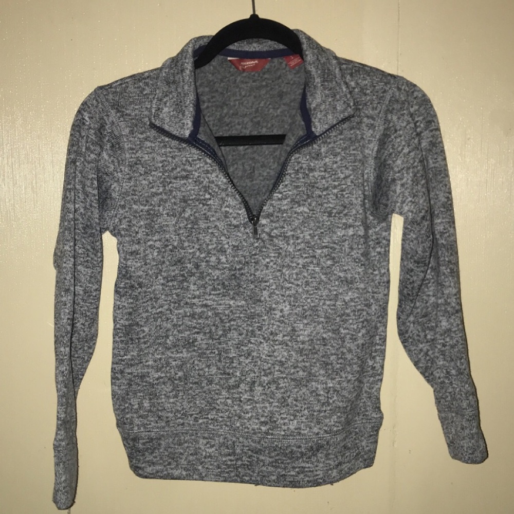 Kids size 8 pull over sweater Arizona